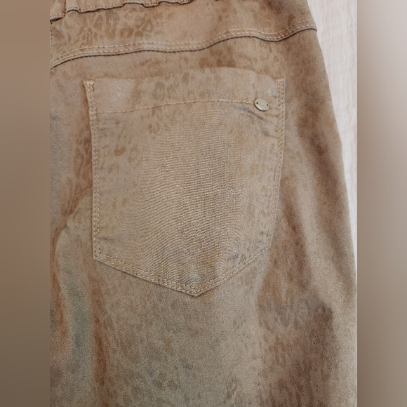 Bevy Flog Shely Drawstring Pants Beige/Gold Animal Print - Picture 3 of 5